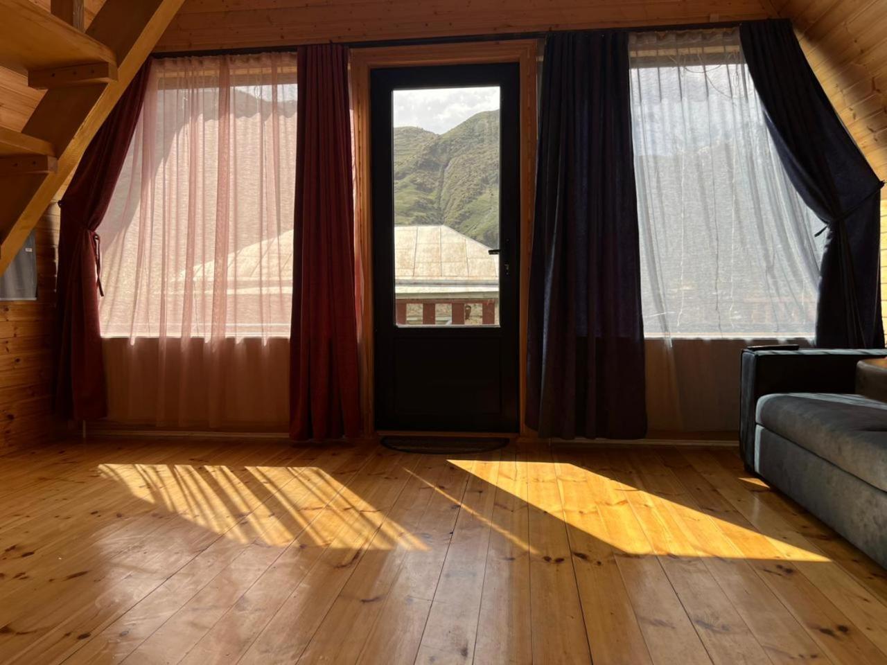 Vaso-Levani Kazbegi Cottage מראה חיצוני תמונה